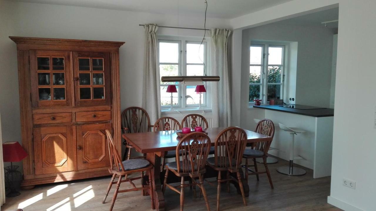 Ferienwohnungen Und Haushaelfte Friesland Midlum  Exterior foto
